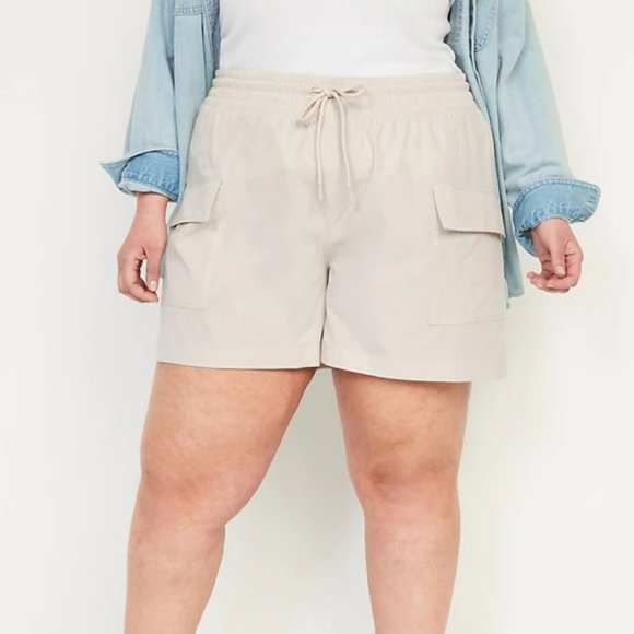 Old Navy Women's Tan Shorts - Picture 1 of 9